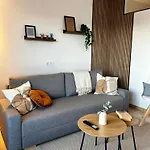 El Estudio De La Playa In Benalbeach Apartment *