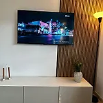 El Estudio De La Playa In Benalbeach Apartment *