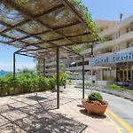 Apartment El Estudio De La Playa In Benalbeach Benalmadena