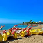 El Estudio De La Playa In Benalbeach *